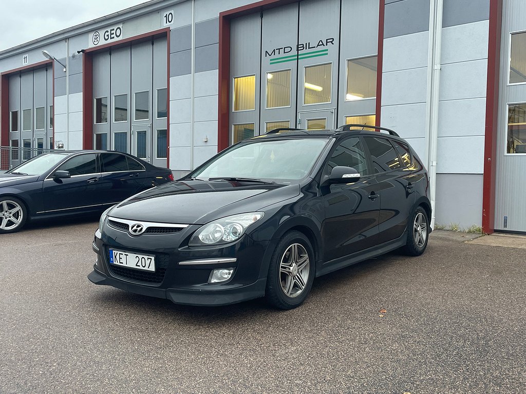 Hyundai i30 cw 1.6 CRDi Svensksåld Nybesiktad 