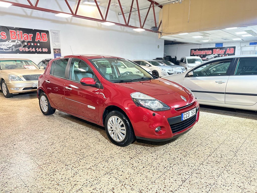 Renault Clio Halvkombi 1.2 TCe Ny Servad & Besiktigad 