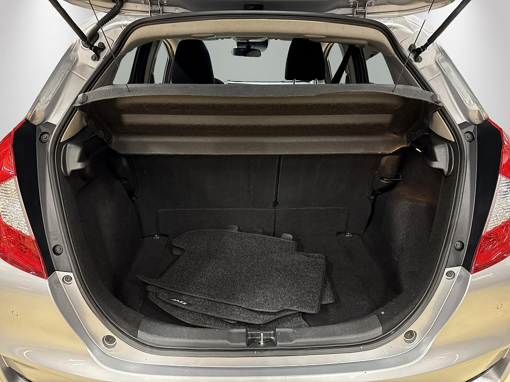 Honda Jazz 1.3 i-VTEC 100hk Elegance Navi Manuell Dragkrok – bild 15