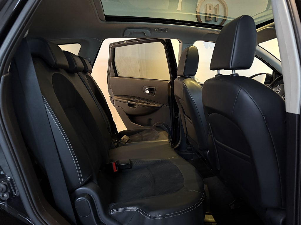 Nissan Qashqai+2 1.6 117HK PANORAMA B-KAMERA GPS 1-ÄGARE FULLSERVAD