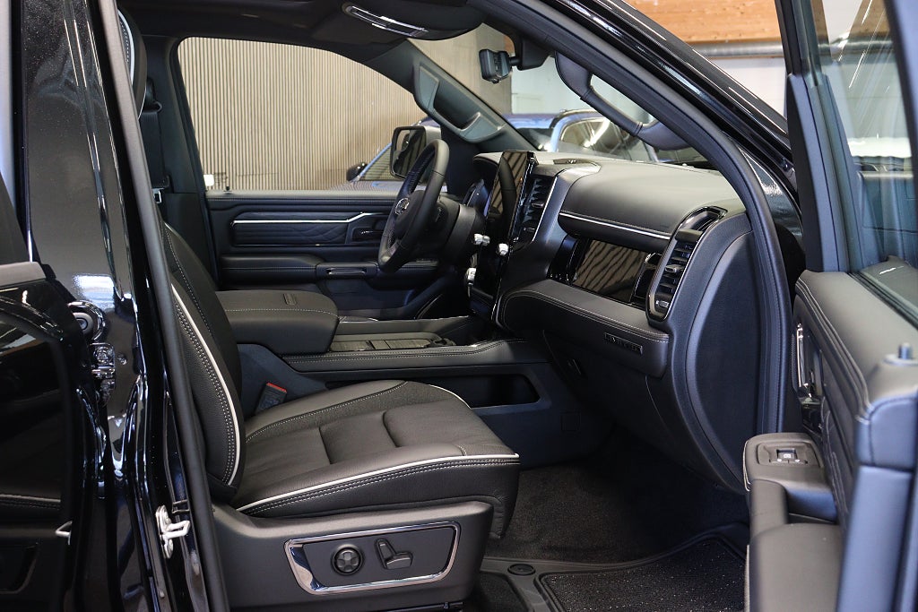 Dodge RAM 1500 Limited Night Rambox 540hk Hurricane