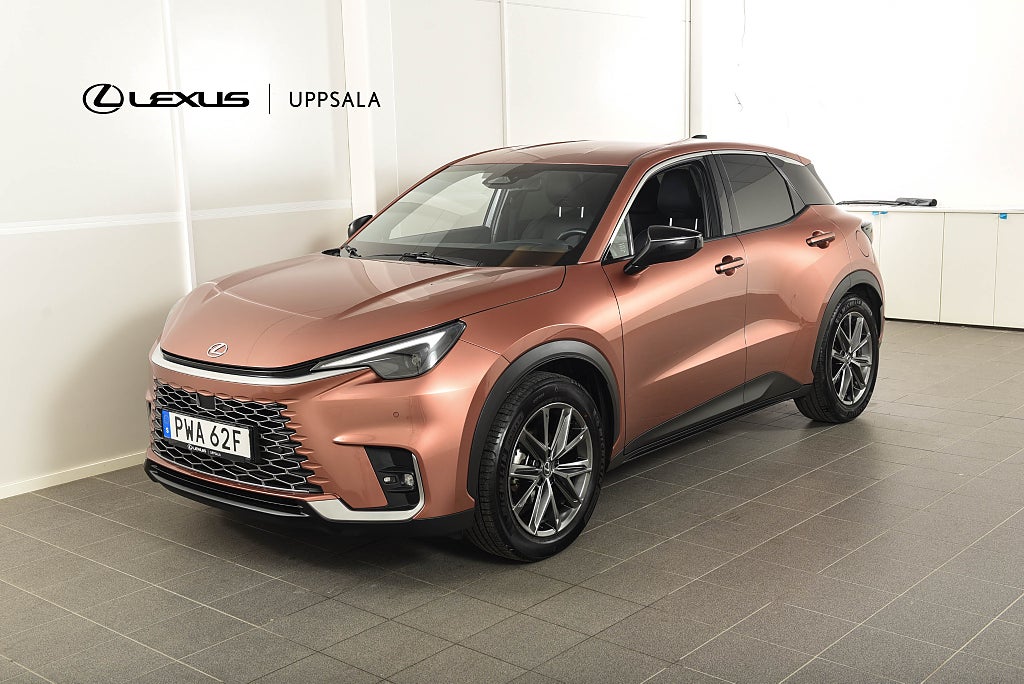Lexus LBX  Relax Premiumpaket AWD Drag Vhjul