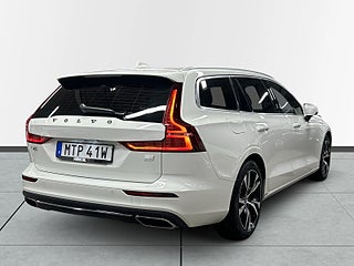 Volvo V60 Recharge T6 AWD Nyservad/Kamera/P-värm/S&V-Däck