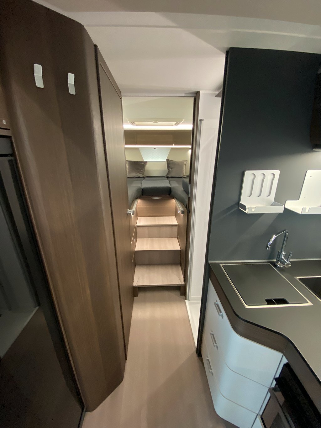 Adria Matrix Supreme 670 SL / Taksäng / Alde / Aut 180hk/Ugn - Adria