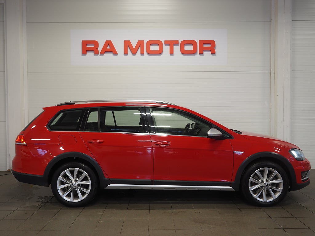 Volkswagen Golf Alltrack 1.8 TSI 180hk 4Motion |Drag|Värmare|Kamera| 2017