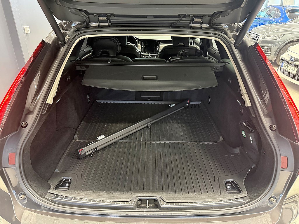 Volvo V90 Cross Country D5 AWD Advanced Dragkrok/Panorama/H&K/360°/HUD