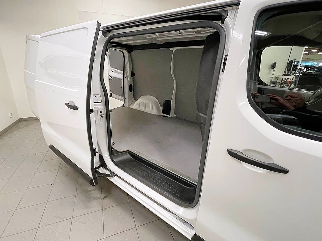 Opel Vivaro 2,0 Hdi Automat 122Hk