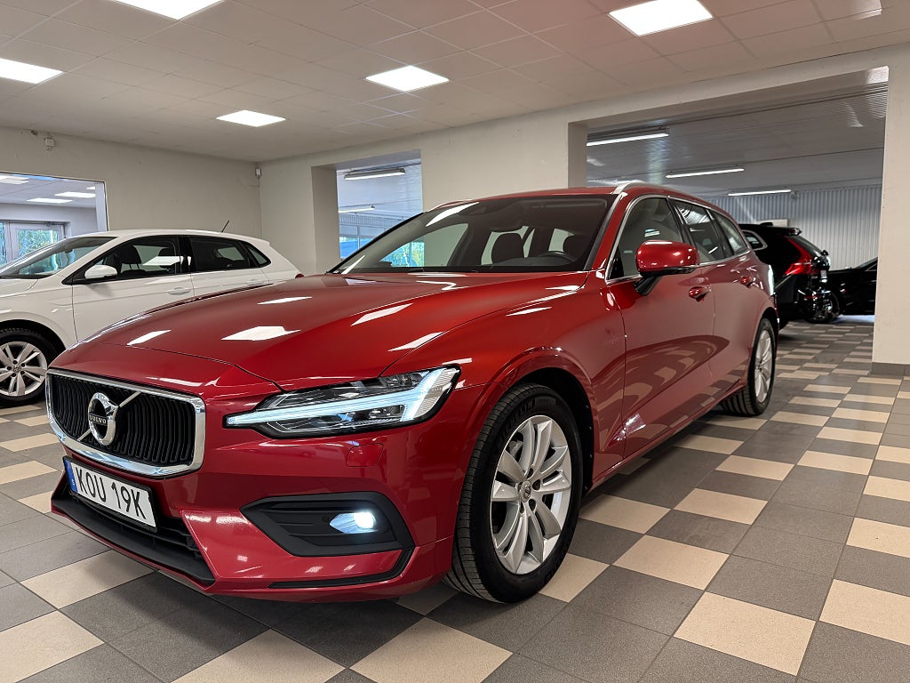 Volvo V60 D4 B-Kamera Harman/Kardon CarPlay Navi Kamrem bytt