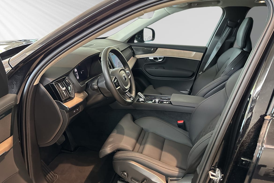 Volvo XC90 T8 Ultra Dark DRAG 2025, photo 7/53
