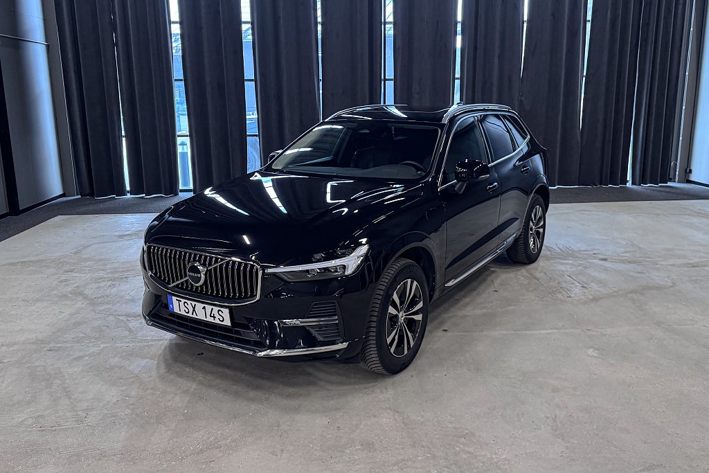 Volvo XC60 Recharge T6 AWD|Läder|Pano|Kam|Drag