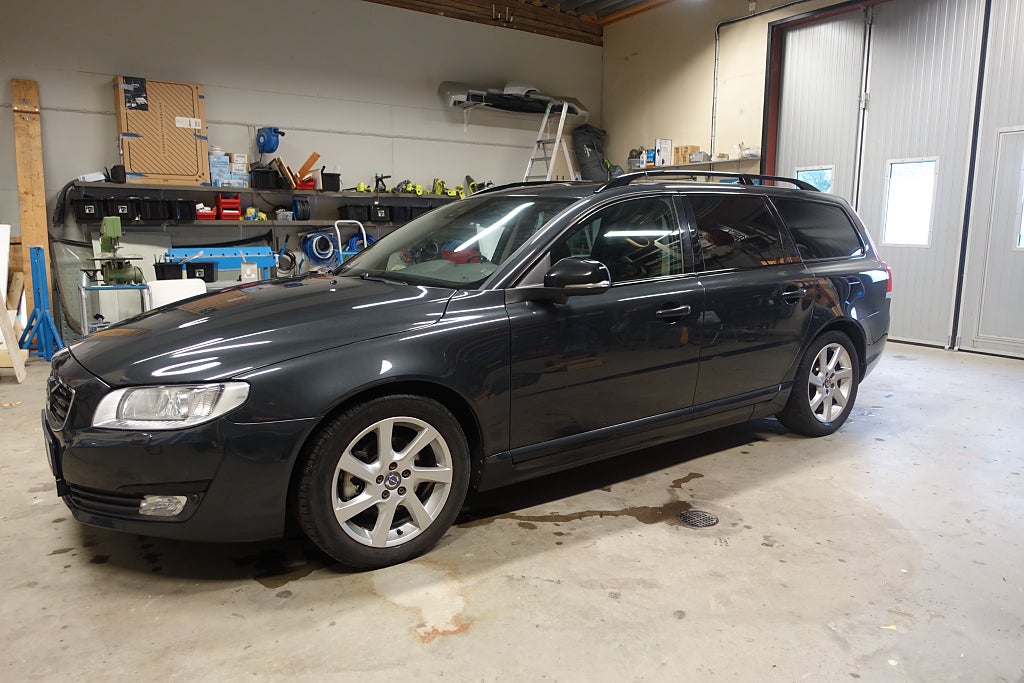 Volvo V70 D4 (181hk) Sport BE/P, Taklucka, Drag, D-Värm, Keyless