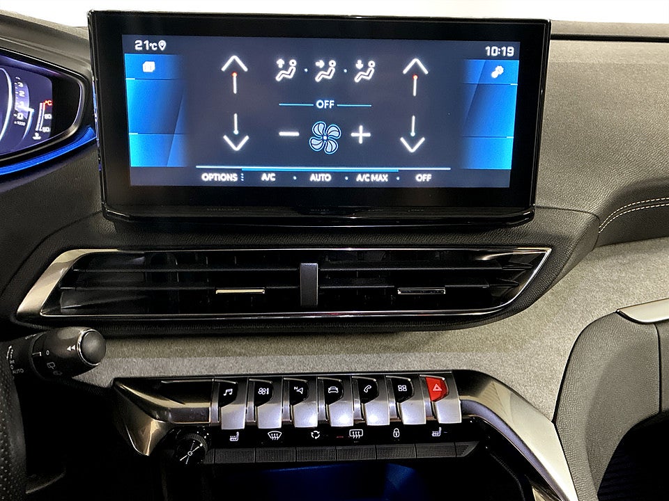 Bild på Peugeot 5008 GT 1.2 PT 130hk Aut 7-SITS B-KAMERA CARPLAY
