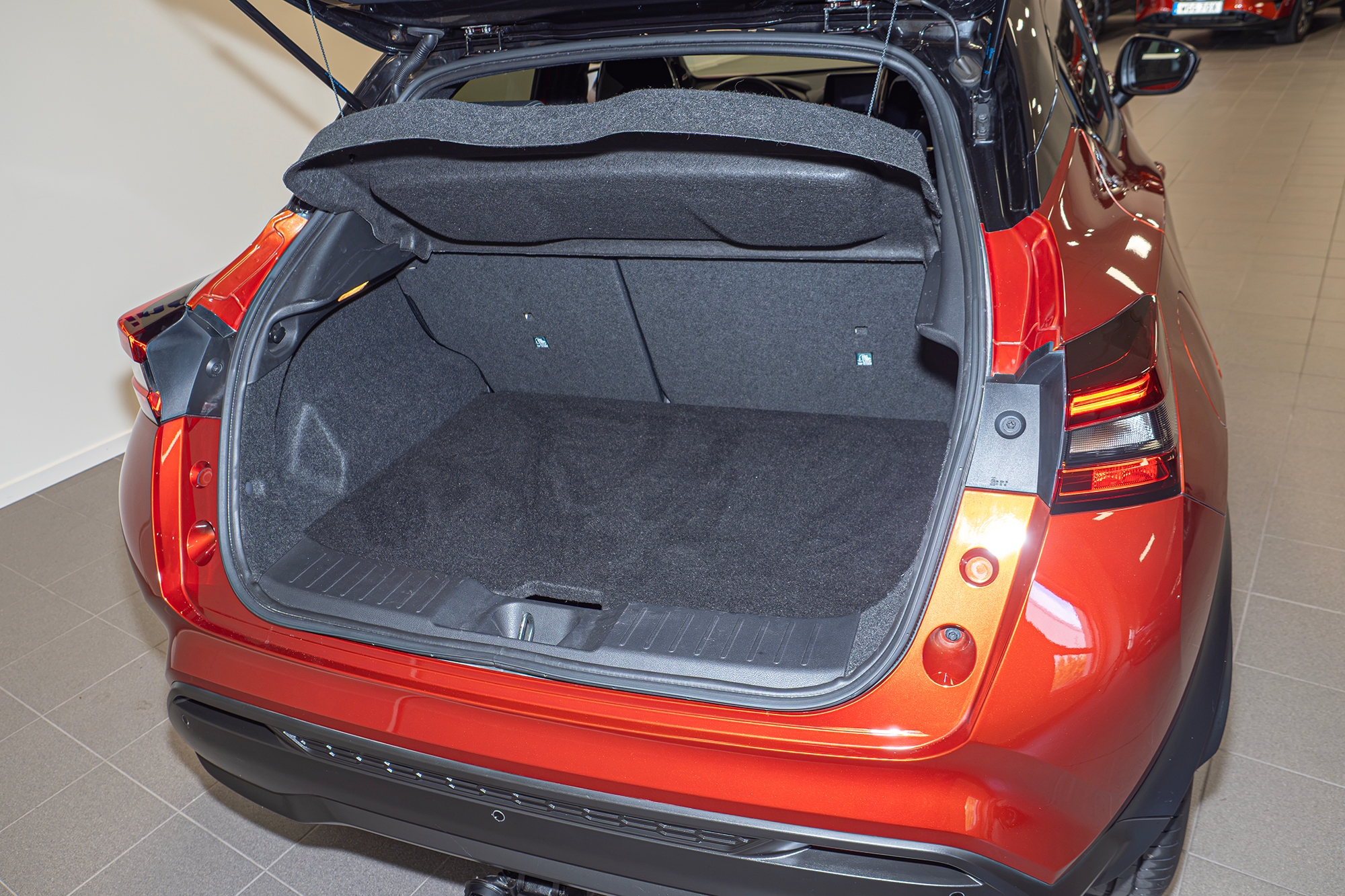 Nissan Juke Dig-T 114 Tekna 2023, bild 7/44