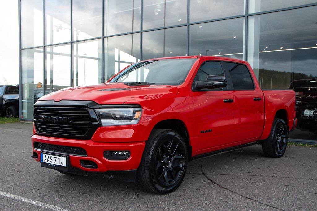 Dodge RAM 1500 Laramie V8 Night Edition Luftfjädring 814 mil