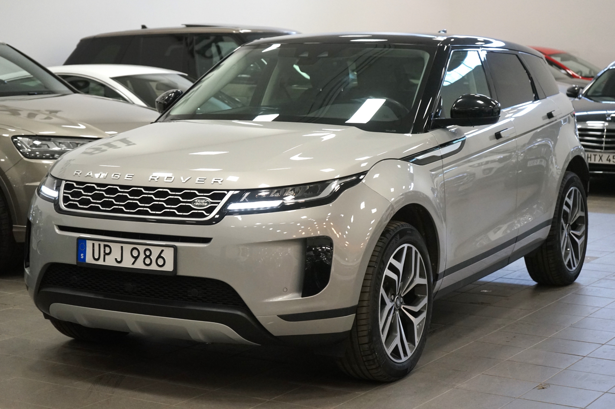 Land Rover Range Rover Evoque 2020, kuva 2/37