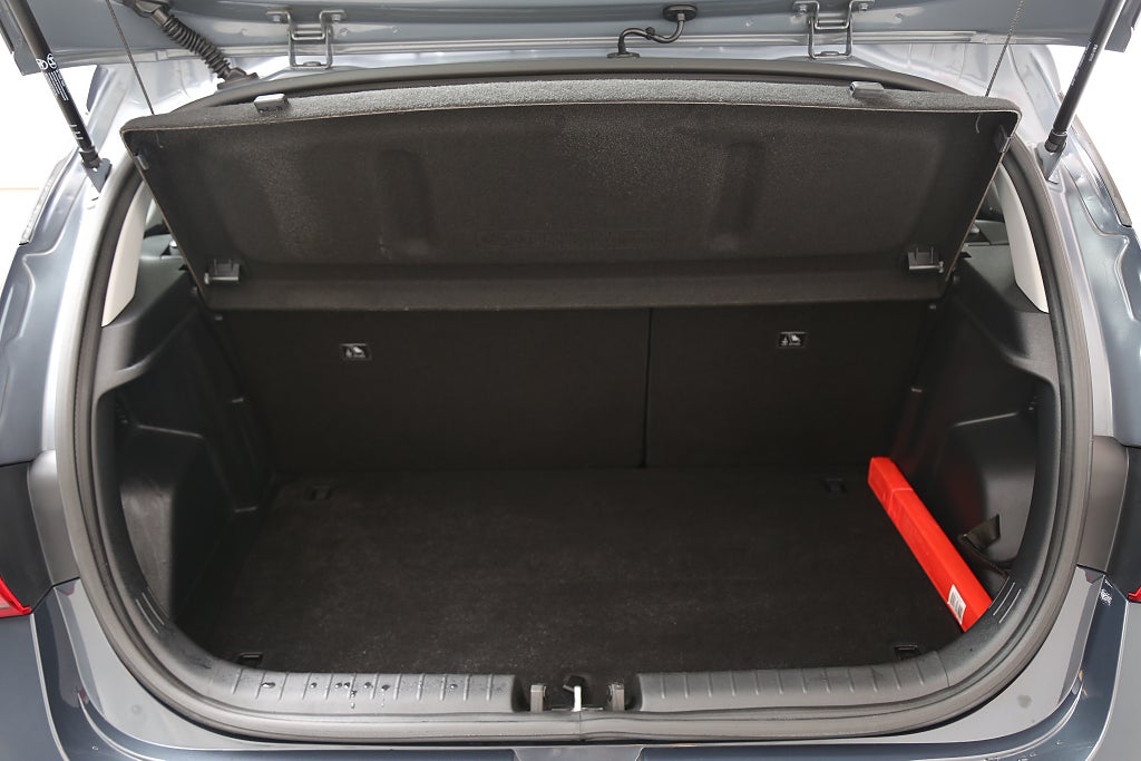 Hyundai i20 1,2 MPi 84hk Essential 5D CarPlay Backkamera 1ägare 2021