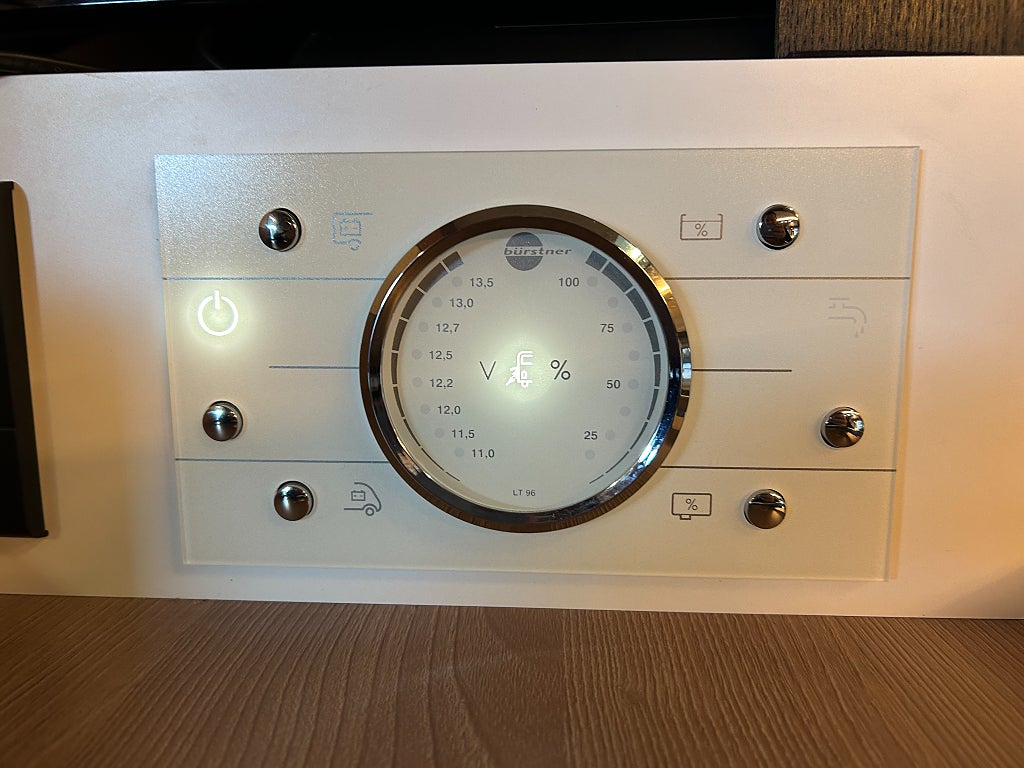 Bürstner Lyseo T 736 / Taksäng / Elpatron / Duo-control - Bürstner