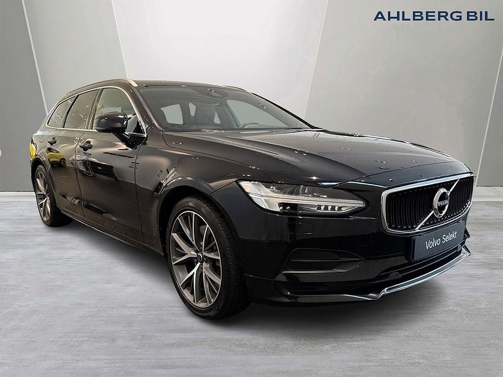 Volvo V90 T4 Momentum SE. Drag, Backkamera, Tonade rutor, Navi, Läder kläd