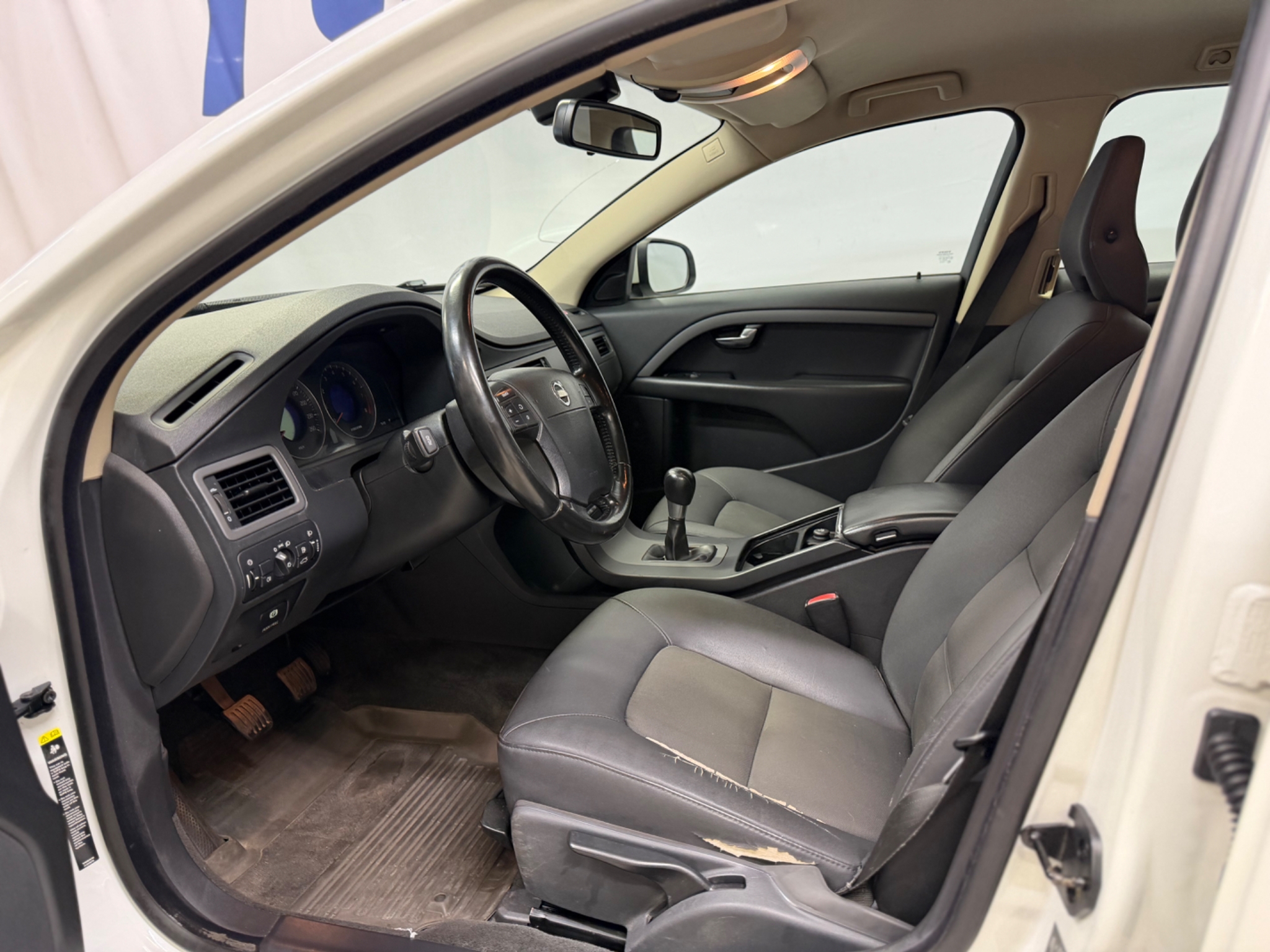 Volvo V70 2.0F Besiktigad Drag 2009, bild 5/10