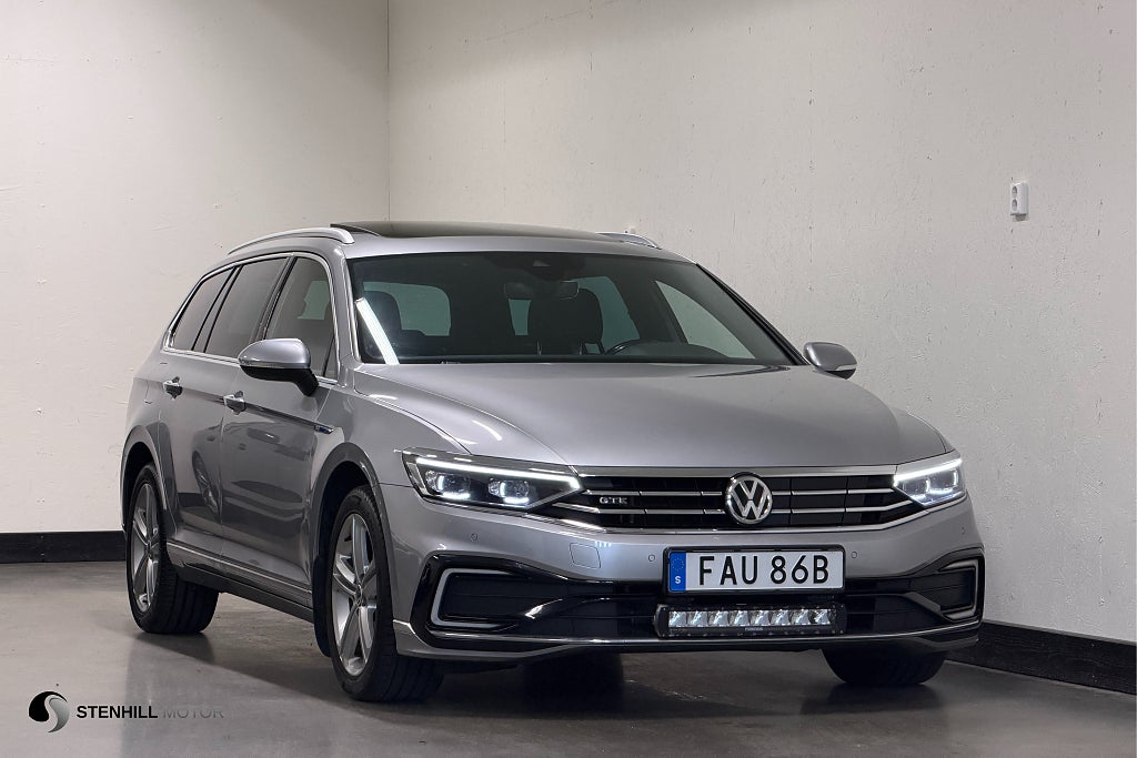 Volkswagen Passat GTE 218hk GTE Executive I.Q Light Pano Massage *Se spec