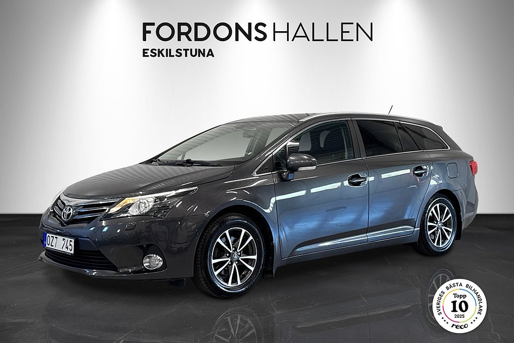 Toyota Avensis 2.0 D-4D Business /SoV-hjul /Nyservad /Kamera /Drag