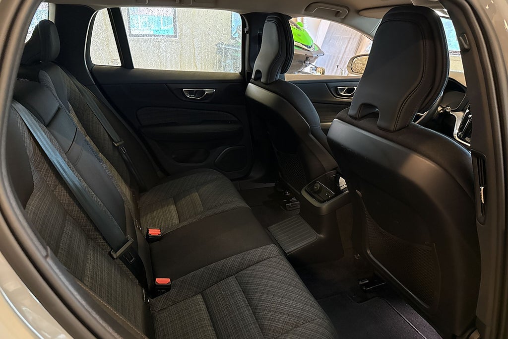 Volvo V60 Recharge T6 AWD Aut Core Edition Drag Kamera Navi V-hju miniatyr 15