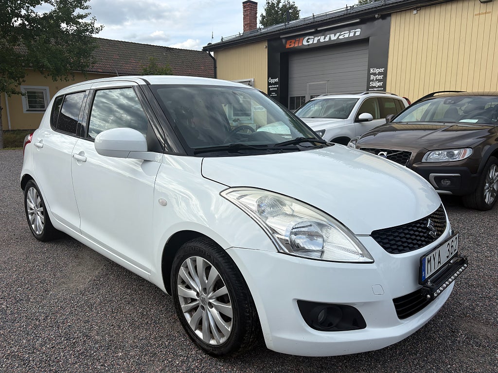 Suzuki Swift 5-dörrar 1.2 95hk AUT M-Värmare/Led-Ramp