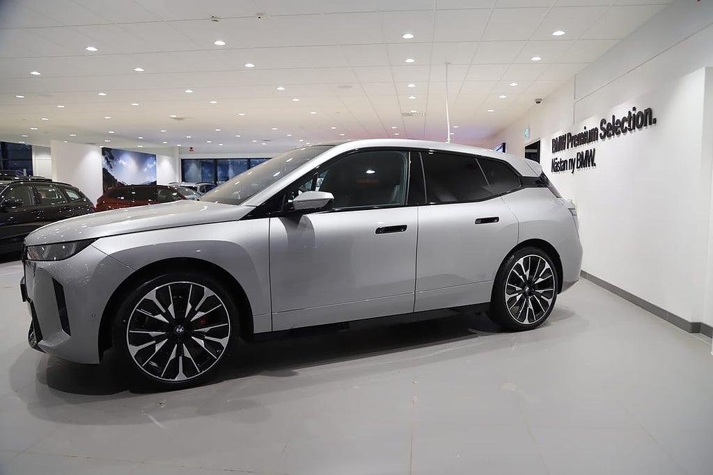 BMW iX xDrive60 BUSINESSPRIS*