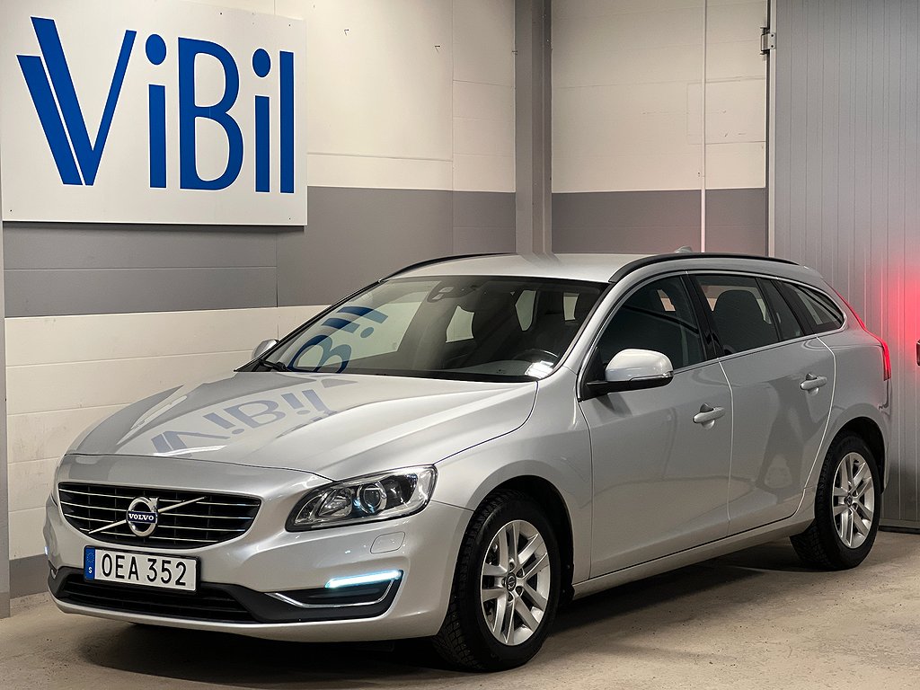 Volvo V60 D2 Momentum DRAG/VÄRMARE/NAVI/PDC/RATTVÄRME/VOC