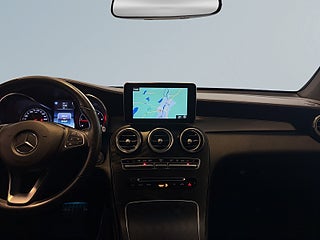 Mercedes-Benz GLC250 d Coupé 4M AMG Line Drag 360° Dvärmare Navi HuD S&V-däck – bild 11