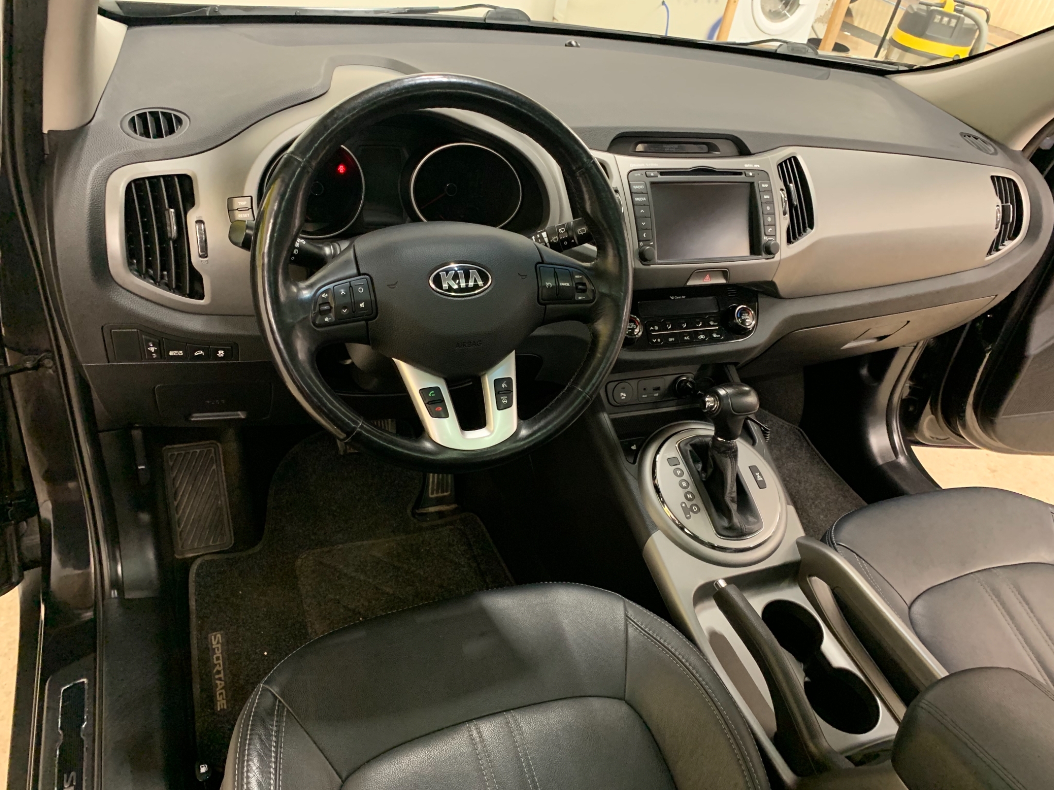 Kia Sportage 2.0 CRDi AWD Automat 184hk 2014, bild 4/43