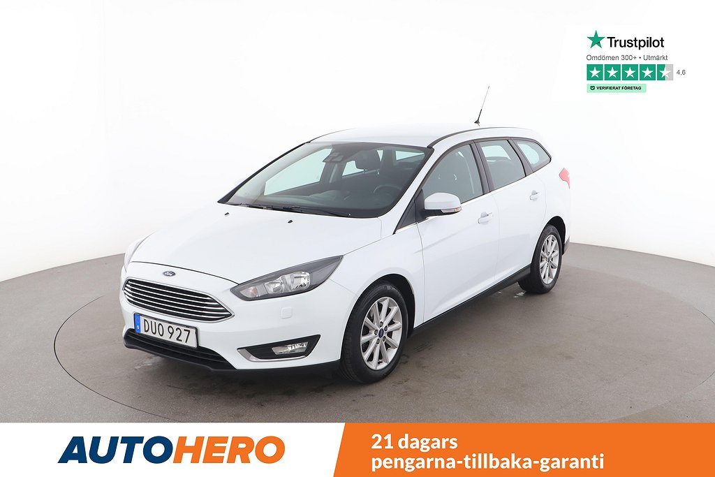 Ford Focus Kombi 1.0 EcoBoost Titanium / Rattvärme, CarPlay