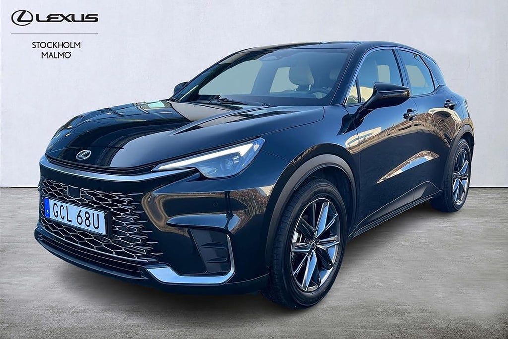 Lexus LBX Elegant Tech Navigation Parkeringsvärmare Läderkläd...