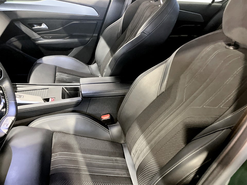 Bild på Peugeot 308 5D GT PHEV 225hk Aut B-KAMERA CARPLAY