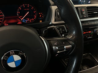 BMW 330i xDrive M Sport S&V-hjul/Hud/Pano/Skinn/H/K/A.d helljus