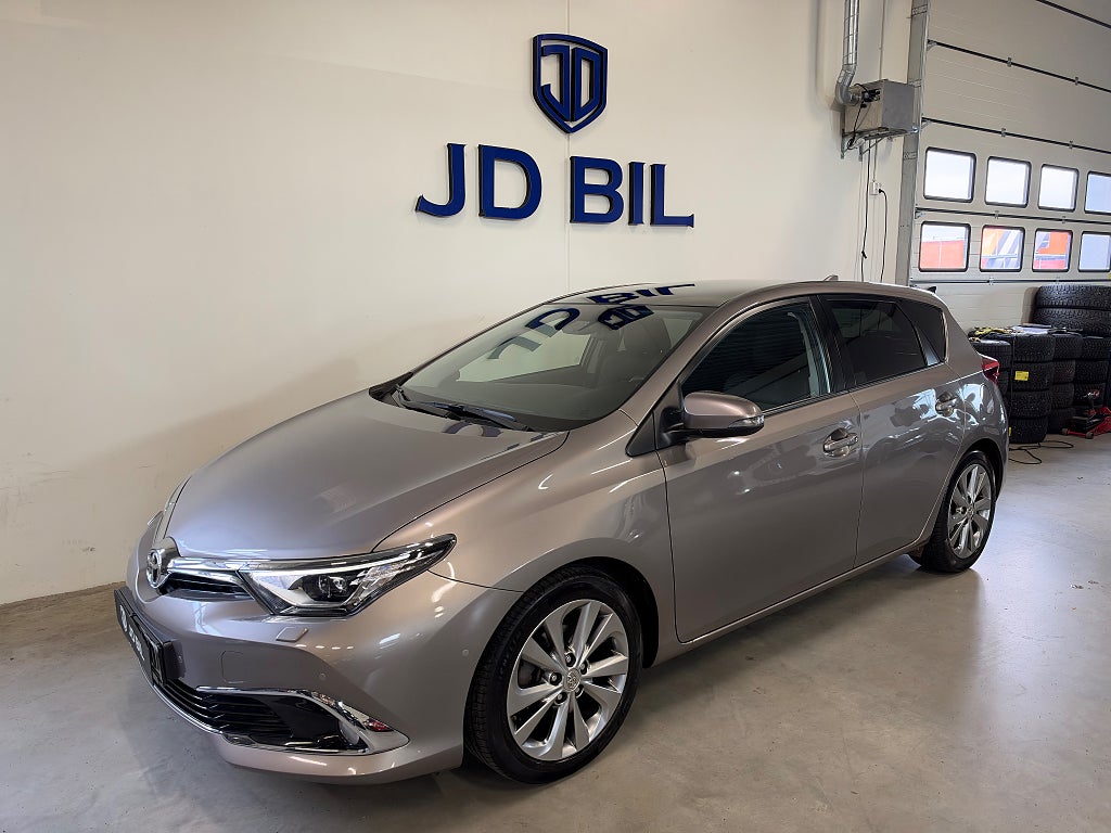 Toyota Auris 1.2 Turbo Multidrive Executive Bkamera Panorama Navi