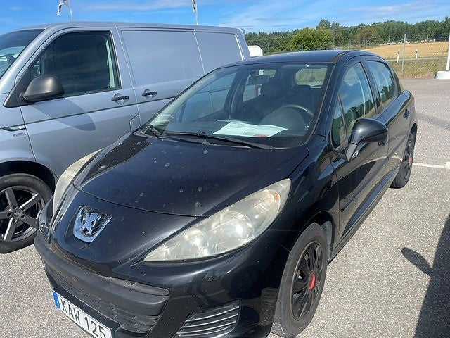 Peugeot 207 1,4 5d ( Topplocks packning trasig blir varm )