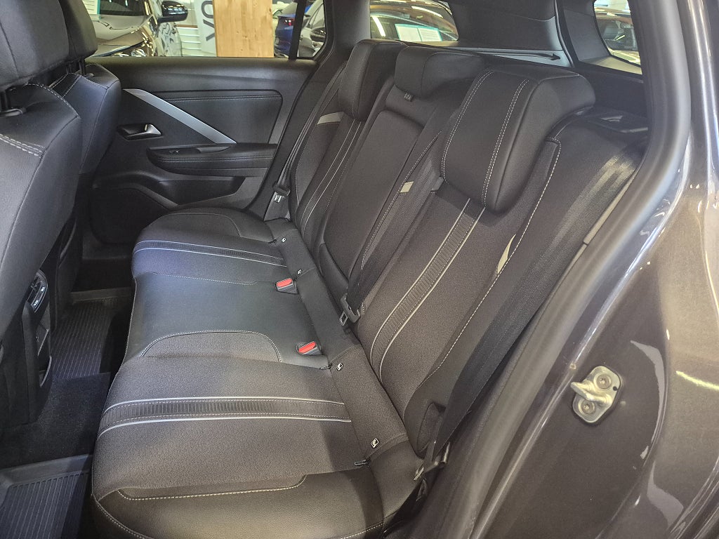 Opel Astra Sports Tourer 1.2 GS Euro 6 / First Edition