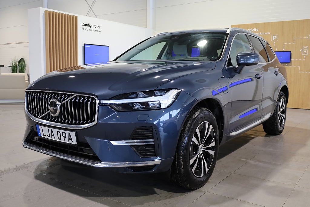 Volvo XC60 Recharge T6 350hk AWD Core Bright Pano Drag Leasbar 2023