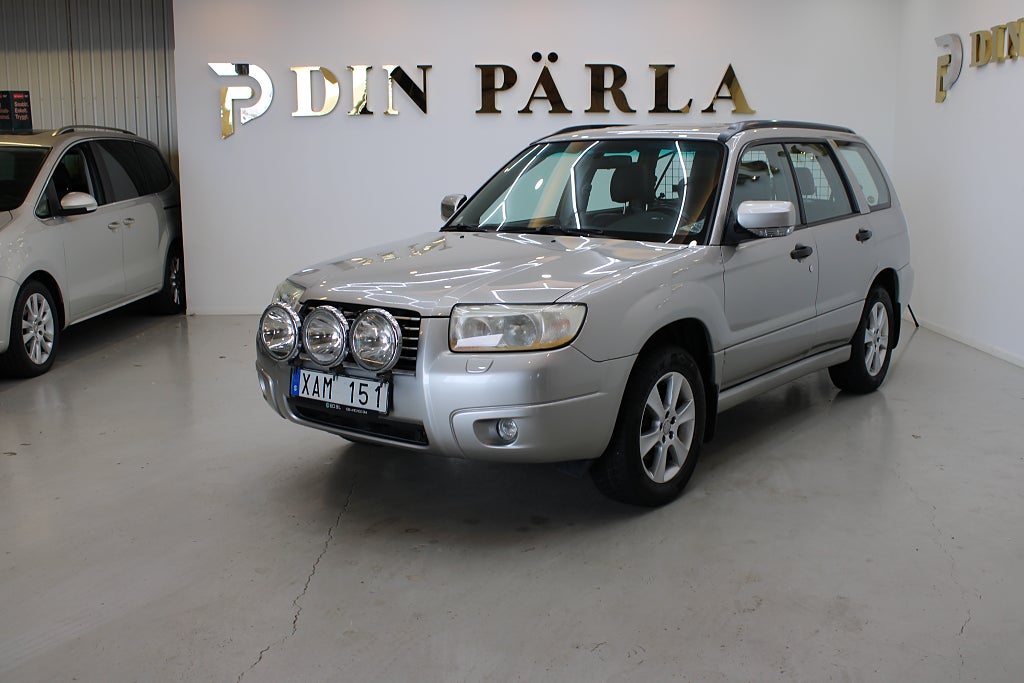 Subaru Forester 2.0 4WD Lågmil Ny Servad Kamrem bytt M-Värme Drag