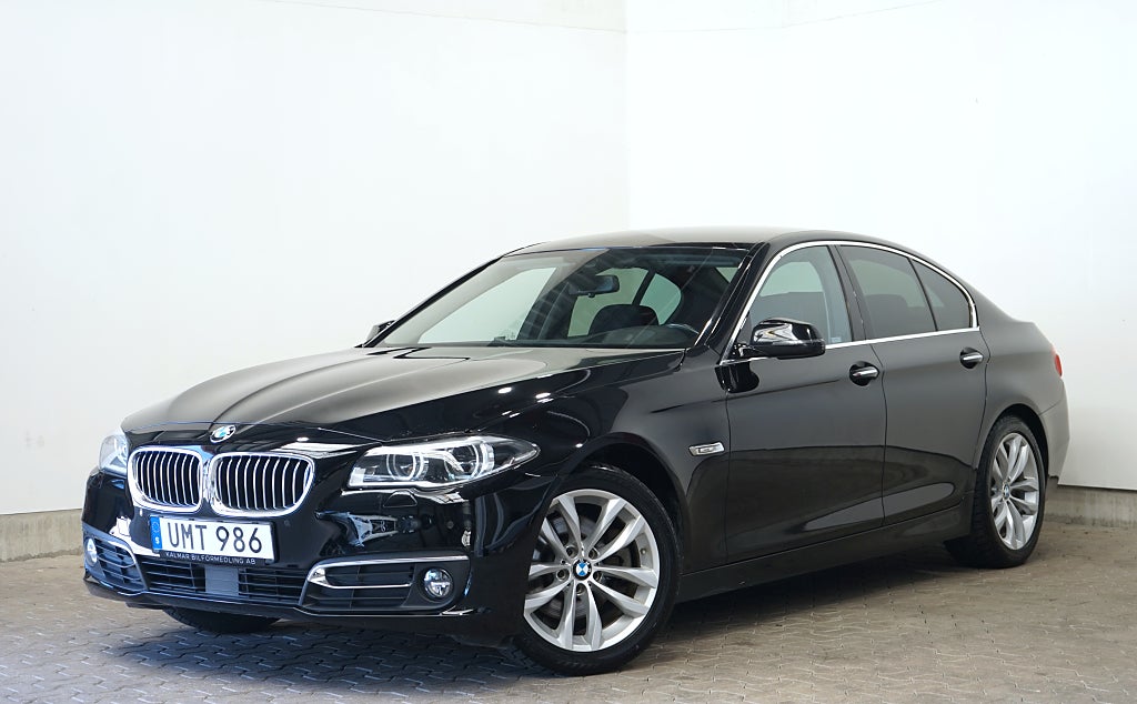 BMW 520d xDrive Sedan Luxury Line Se spec 190hk