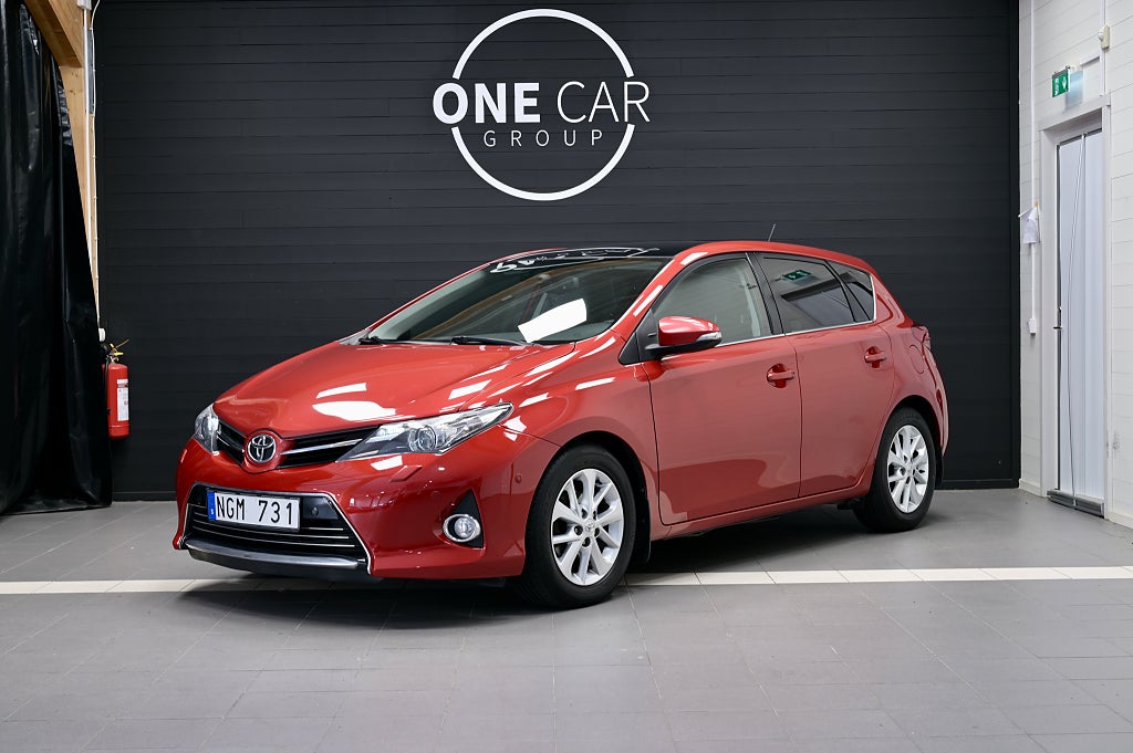 Toyota Auris 1.6 Valvematic Executive Pano Kamera 132hk