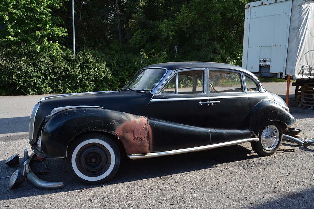 BMW 501/502 2.6 V8 Luxus  "Barockängel" Renoveringsobjekt!