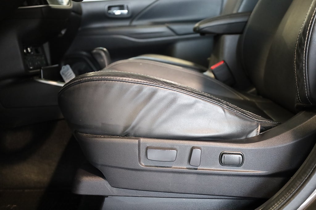 Mitsubishi Outlander 2.0 4WD AUT Business M-Värme 360° Läder 7-Sits 2020