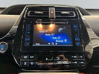 Toyota Prius Hybrid CVT S&V-hjul/HUD/Backkamera