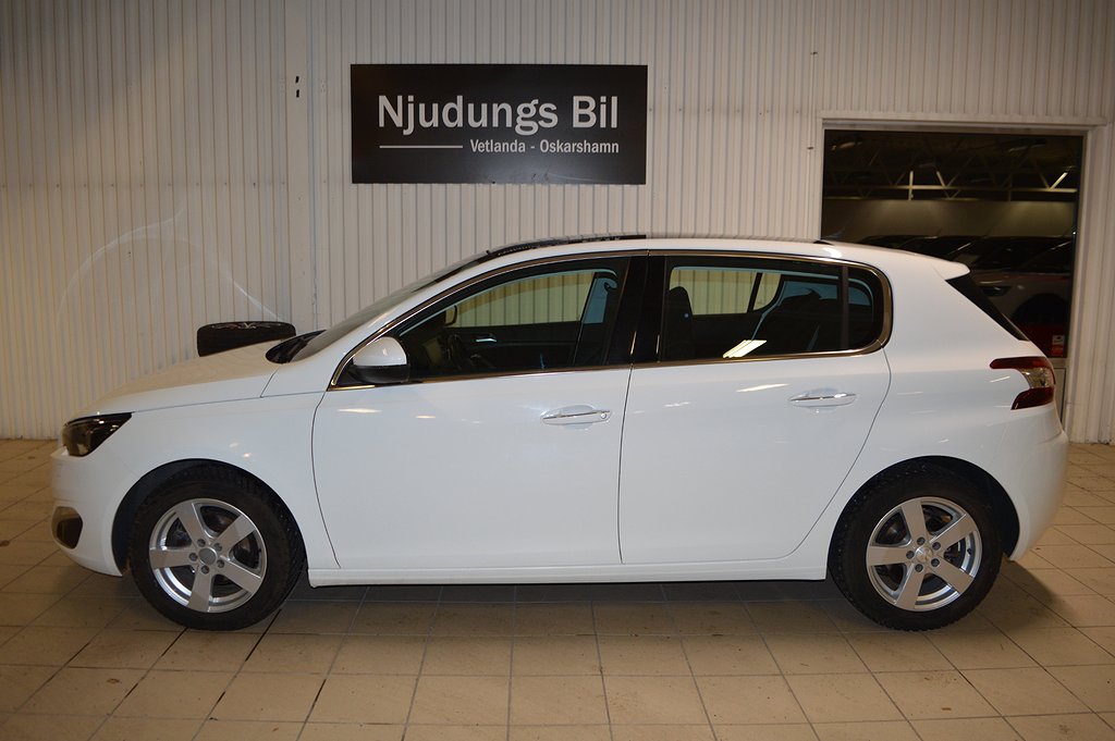 Peugeot 308 1.2  Allure Gps /Glastak /Motorvärmare+Coupe 