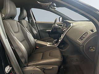 Volvo XC60 D4 AWD S&V-hjul/Drag/Värmare/BLIS/Rattvärme/Adaptiv – bild 10