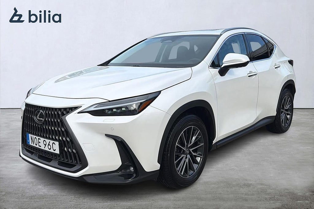 Lexus NX450H+ NX450H+ Executive Dragkrok Taklucka