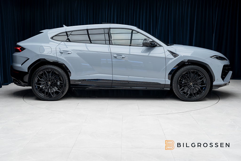 Lamborghini Urus SE Style-P Dark Adv 3D B&O Grigio Acheso 23” NY