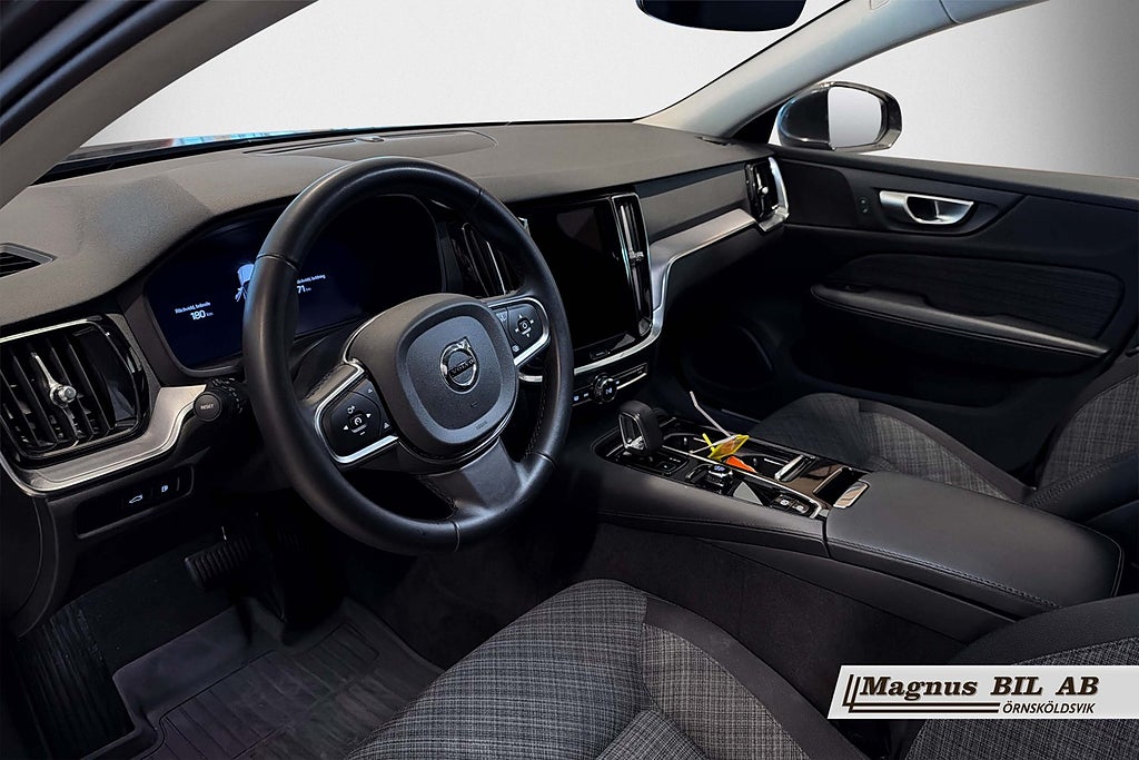 Volvo V60 Recharge T6 AWD Aut Core Edition V-hjul Värmare Kamera  miniatyr 5